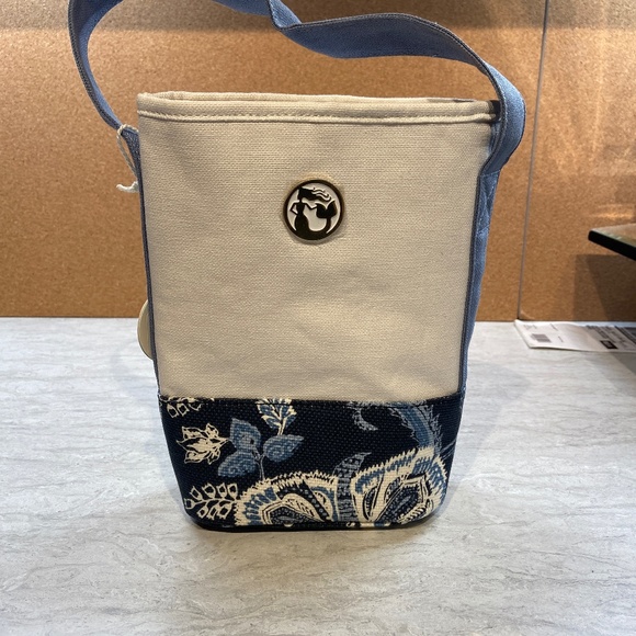 Spartina bottle wine carrier- used once for a special occasion. - Picture 1 of 3